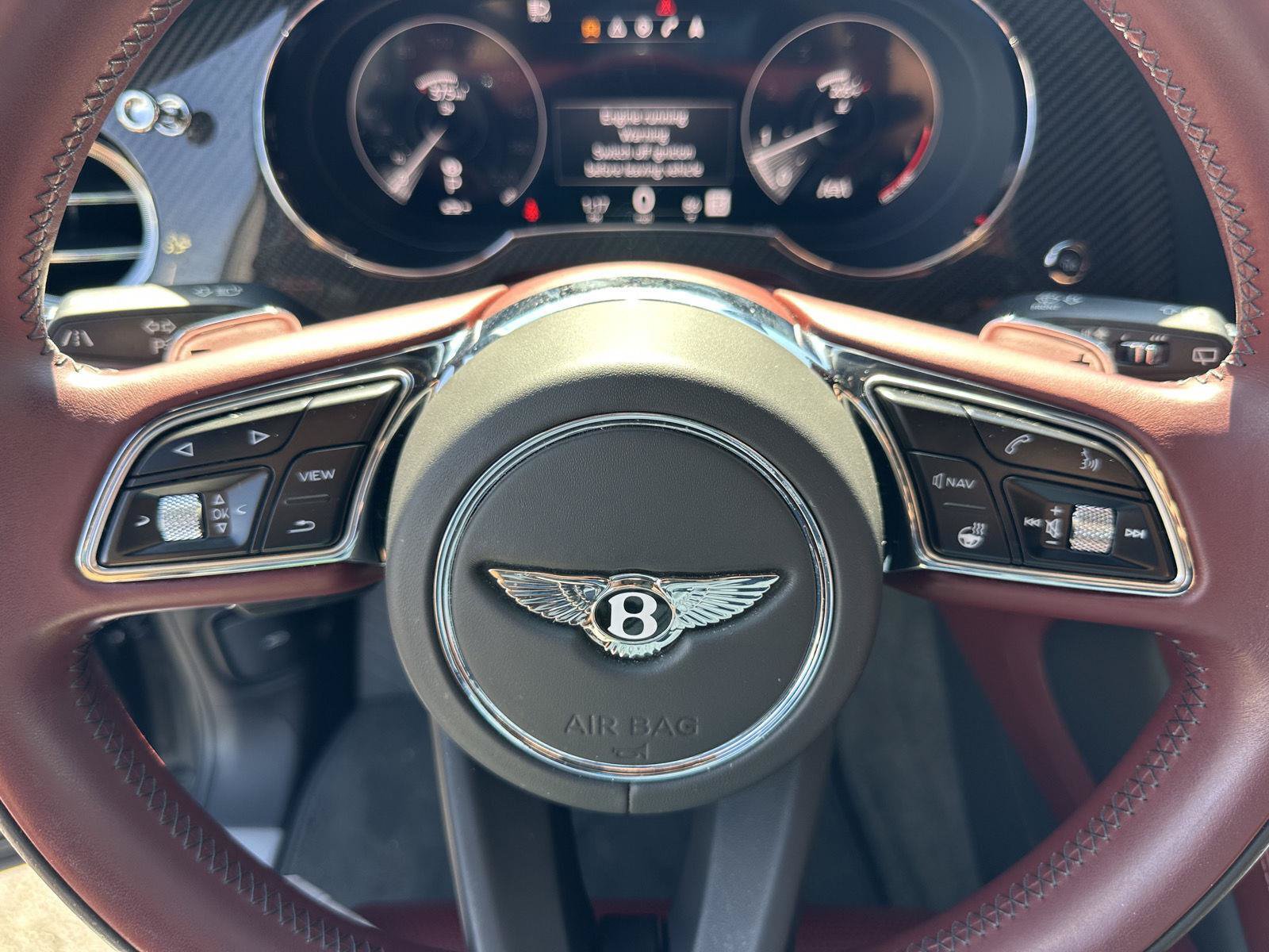 Used 2022 Bentley Bentayga AWD/4WD image 28