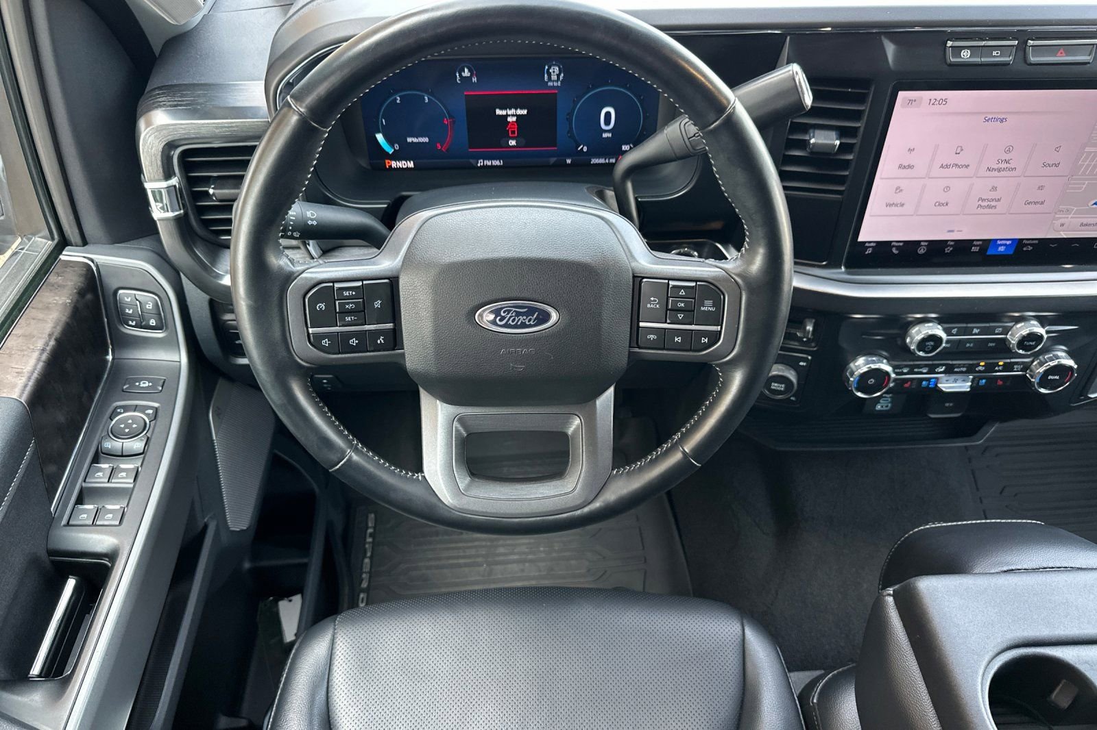 Used 2024 Ford F250 Lariat w/ Chrome Package image 16