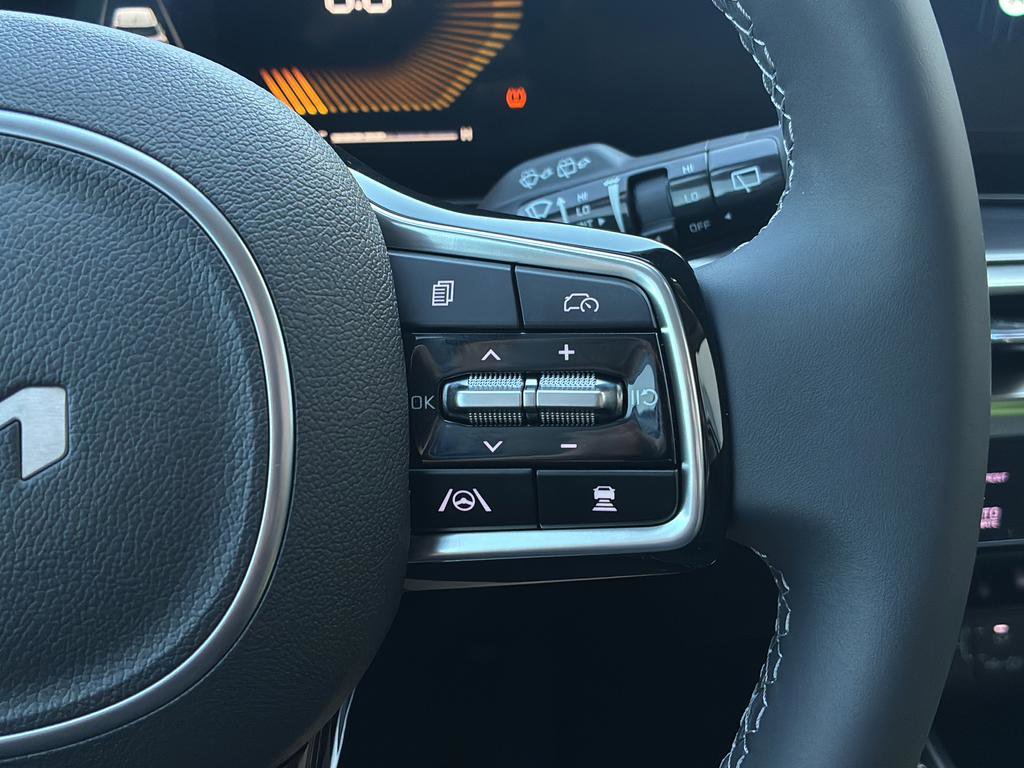 New 2025 Kia Sorento EX w/ Panoramic Sunroof Package image 17
