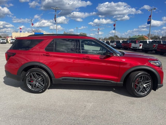 New 2026 Ford Explorer ST-Line image 15