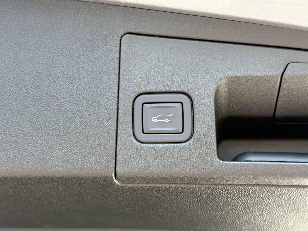 Used 2024 Cadillac XT5 Premium Luxury w/ Technology Package FWD image 40