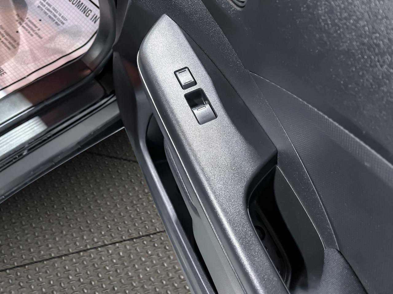 Used 2015 Honda CR-V LX image 22