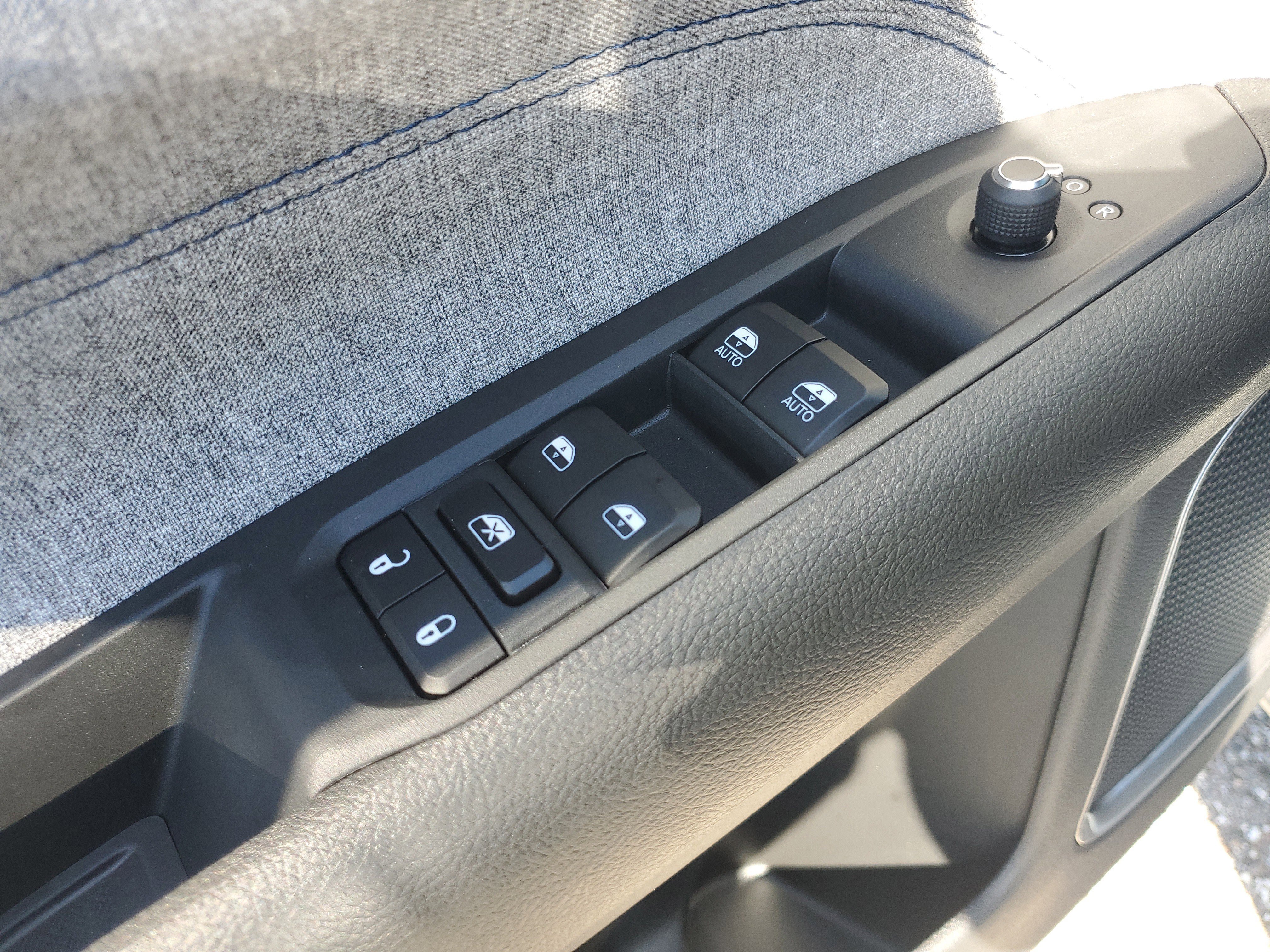 New 2026 Jeep Compass Latitude image 9