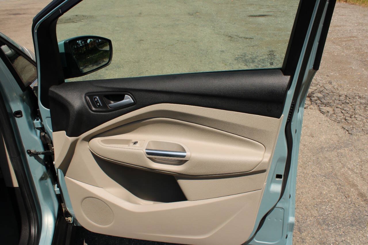Used 2013 Ford C-MAX SEL FWD image 15