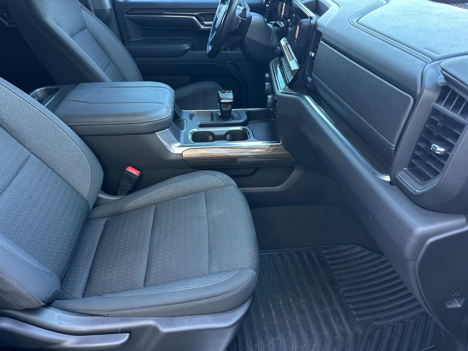 Used 2023 Chevrolet Silverado 1500 RST AWD/4WD image 15