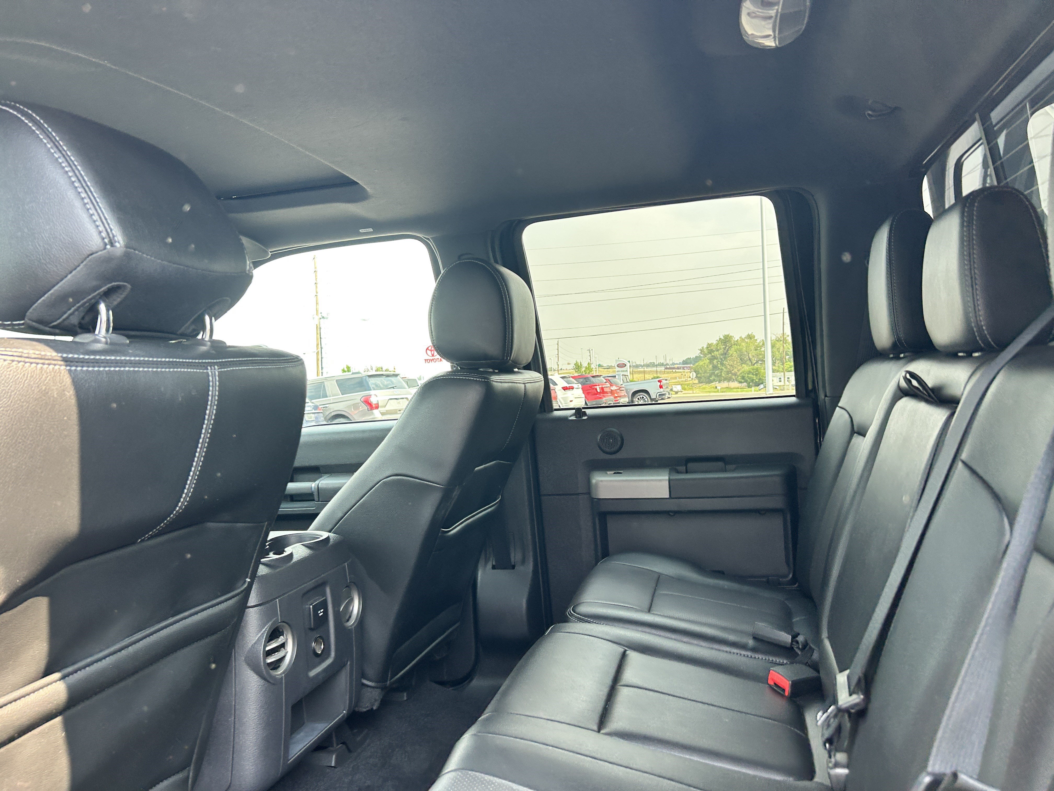 Used 2016 Ford F250 Lariat w/ Lariat Ultimate Package AWD/4WD image 10