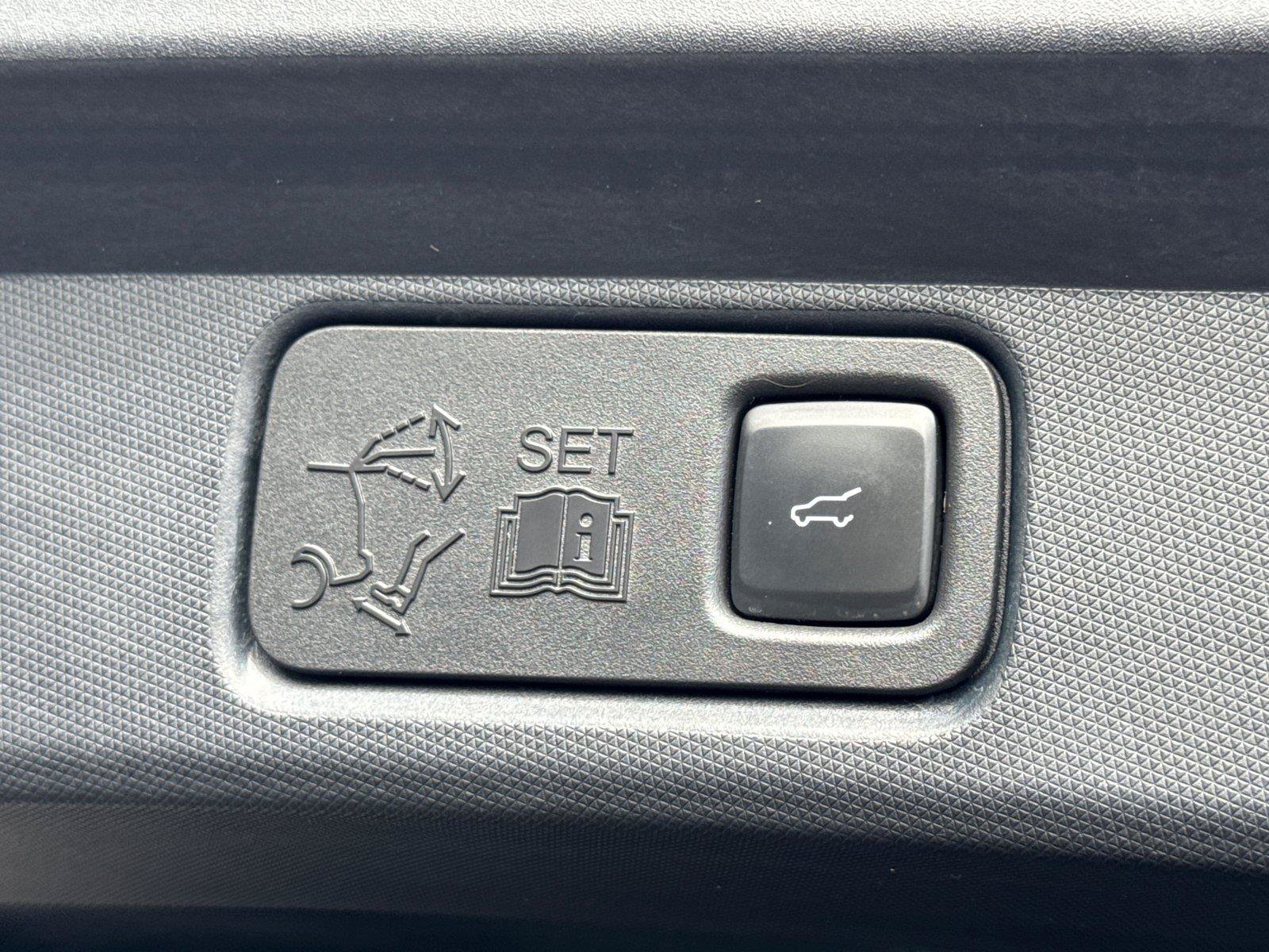 Used 2022 Ford Mustang Mach-E Premium AWD/4WD image 14