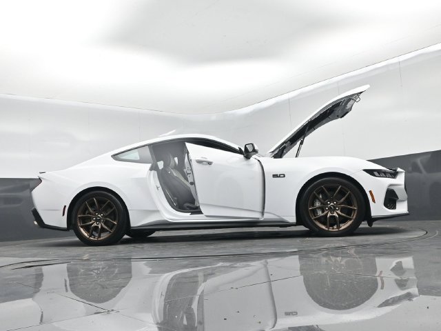 Used 2025 Ford Mustang GT Premium RWD image 73