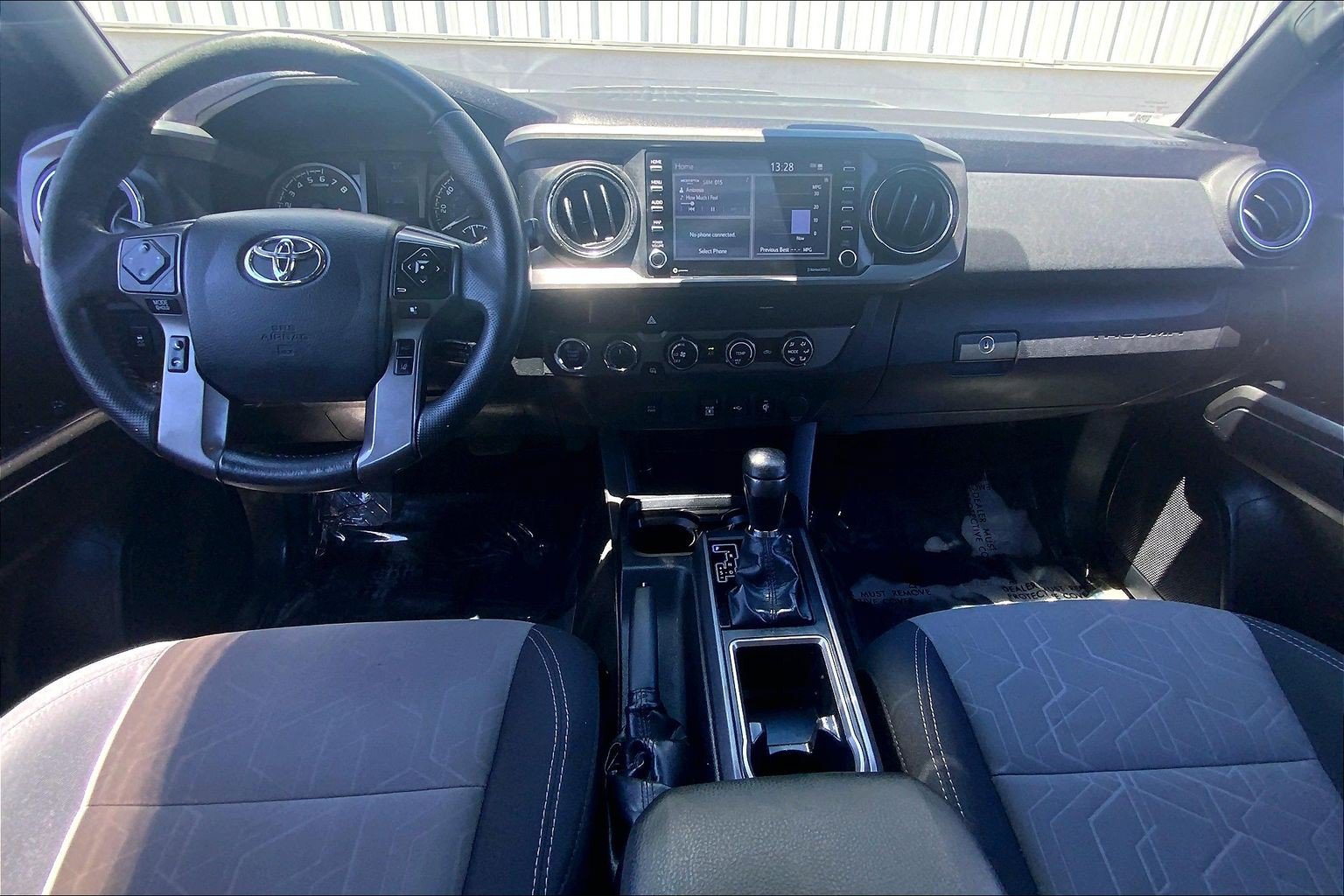 Used 2020 Toyota Tacoma TRD Sport AWD/4WD image 19