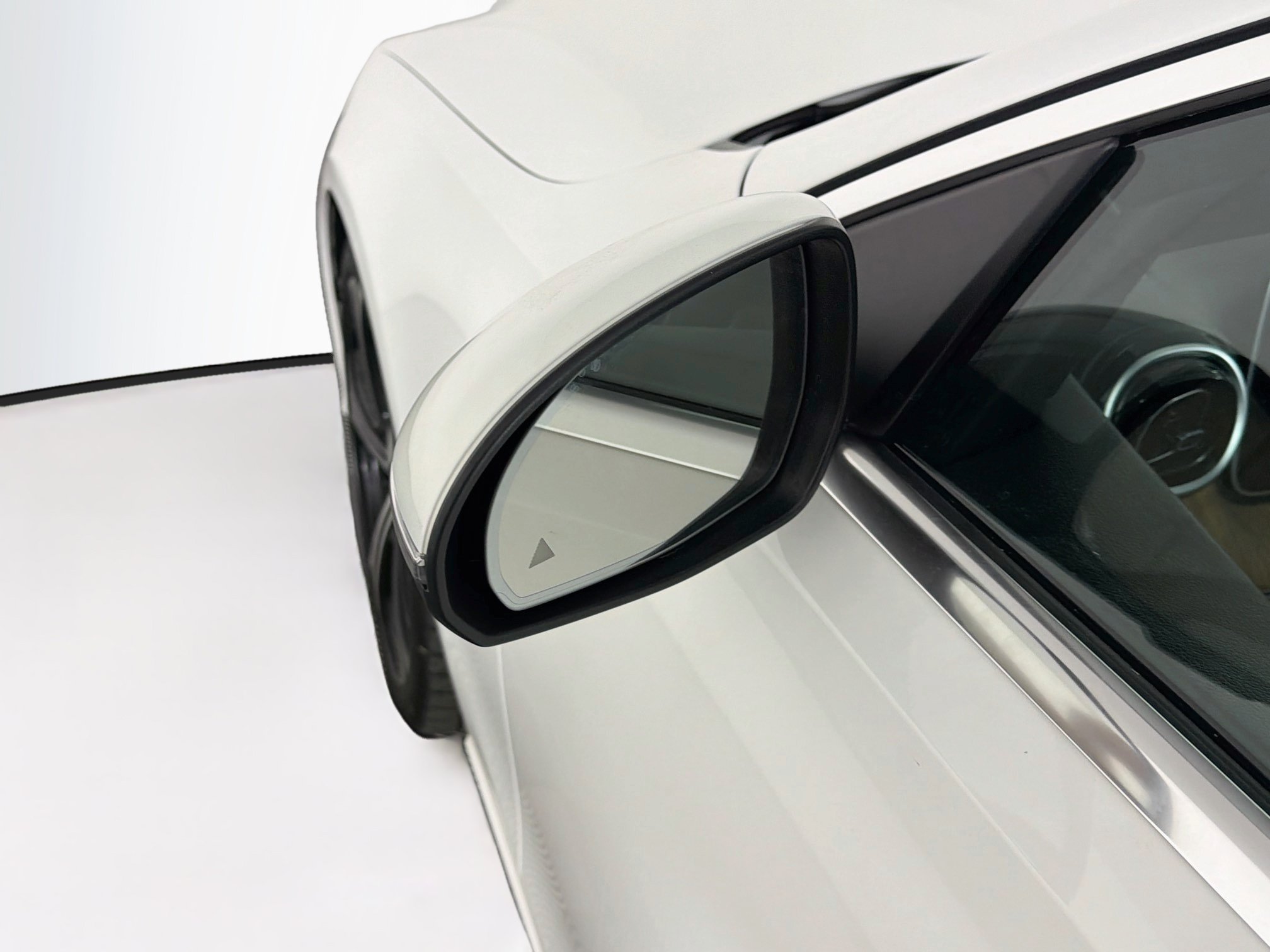 Used 2025 Mercedes-Benz C 300 Sedan image 16