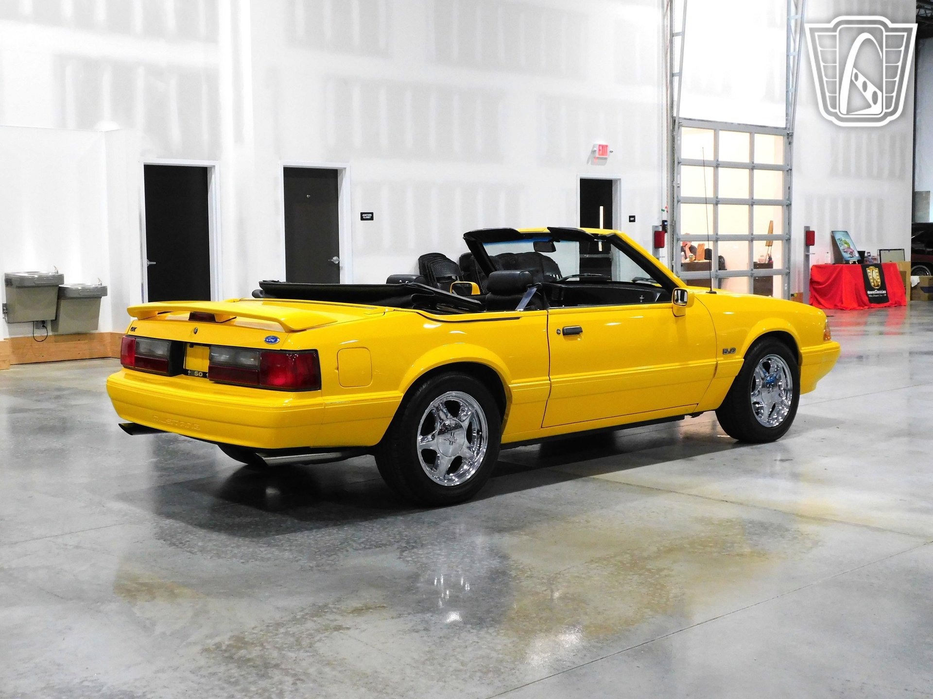 Used 1993 Ford Mustang LX RWD image 4