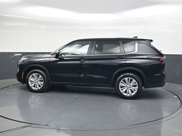 Used 2025 Mitsubishi Outlander ES image 7