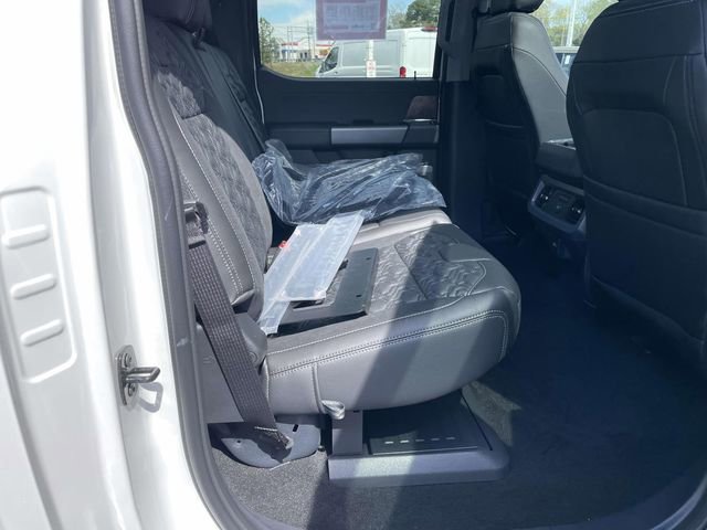 New 2026 Ford F250 Lariat w/ Black Appearance Package image 28