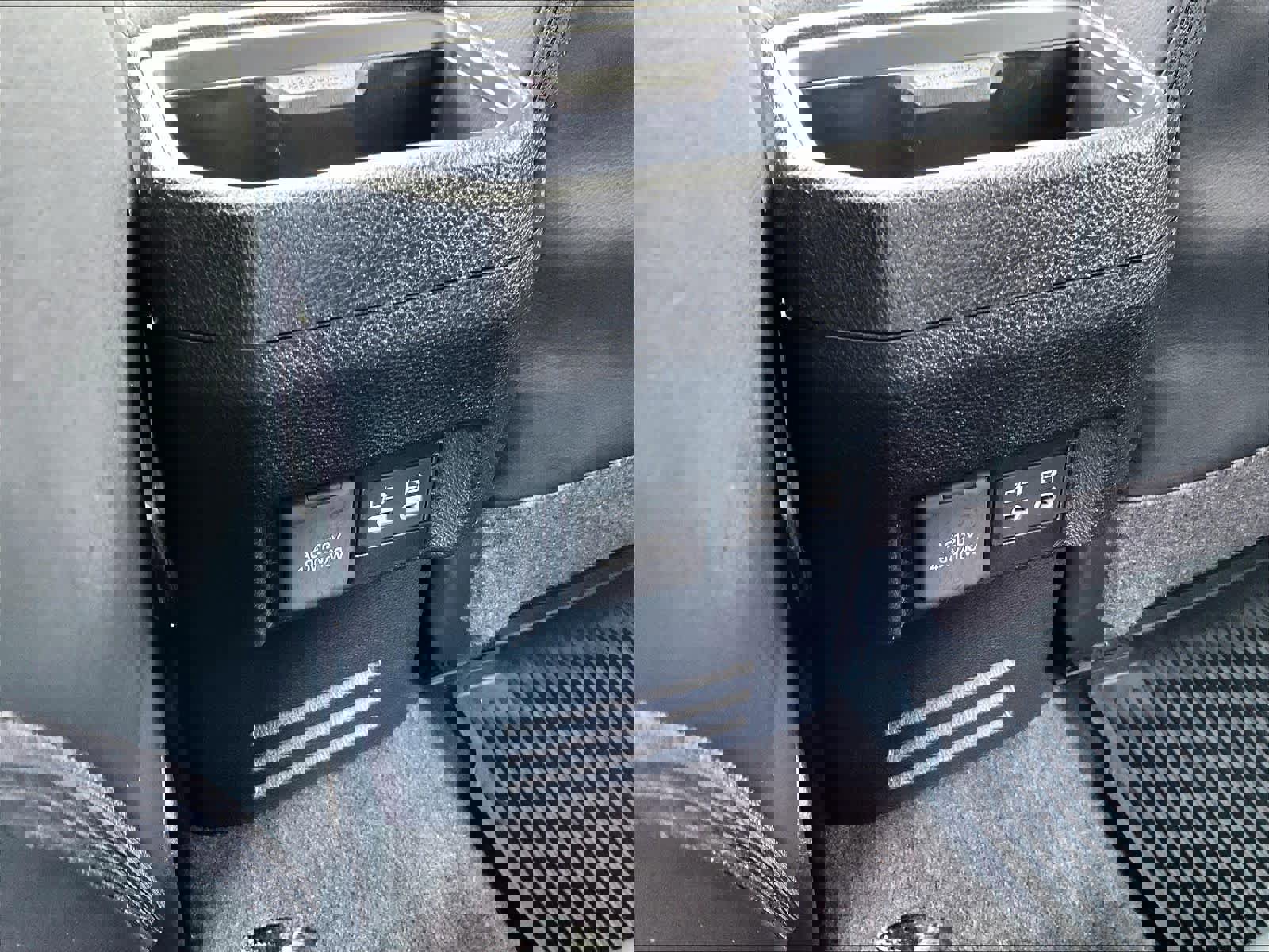 Used 2025 Toyota Tacoma Limited image 28