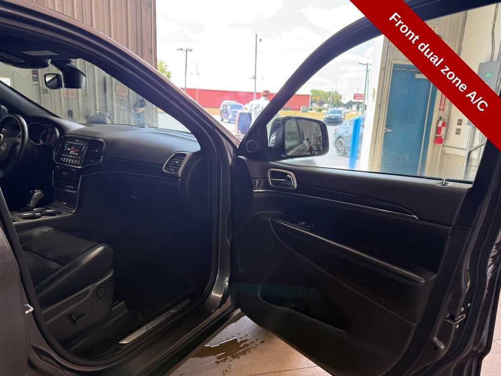 Used 2019 Jeep Grand Cherokee Limited w/ Luxury Group II AWD/4WD image 44