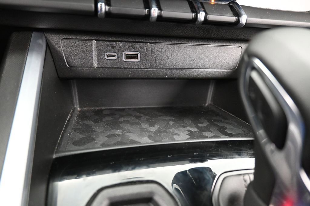 Used 2023 Chevrolet Colorado LT RWD image 25