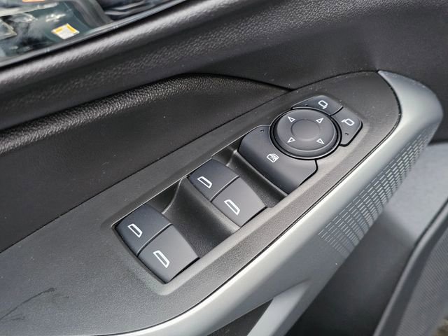 Certified 2025 Chevrolet Trax LS image 24