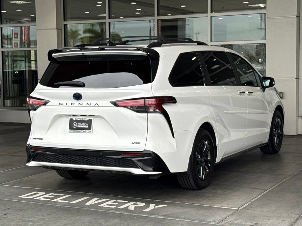 Certified 2025 Toyota Sienna XSE w/ XSE Premium Package AWD/4WD image 15