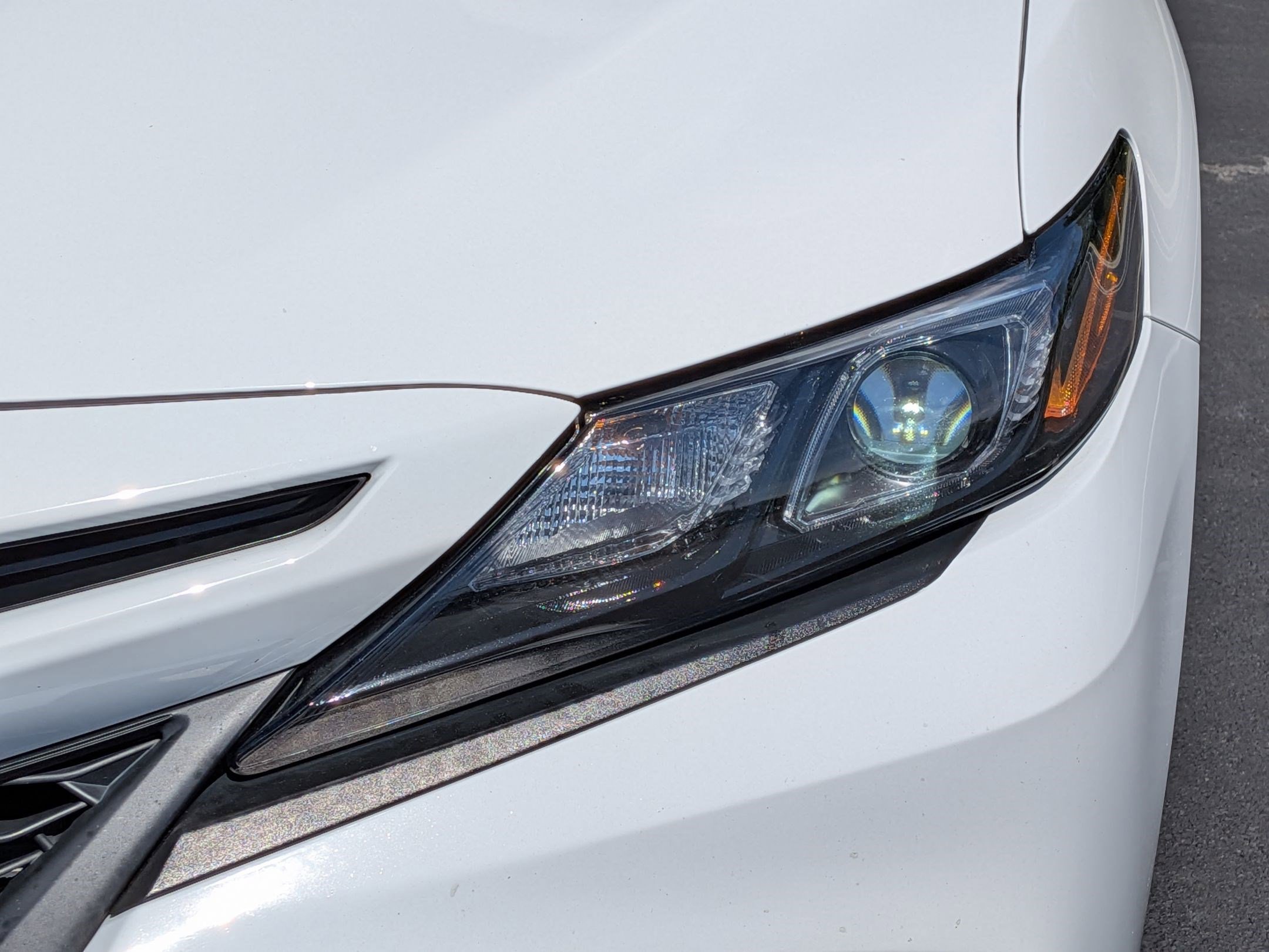 Used 2023 Toyota Camry SE FWD image 6