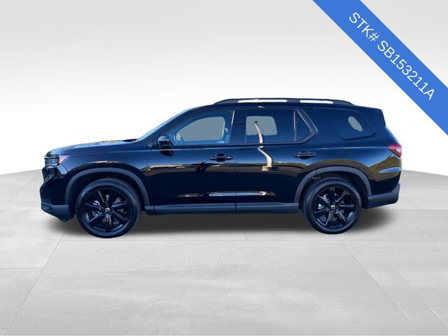 Certified 2025 Honda Pilot Black Edition image 4