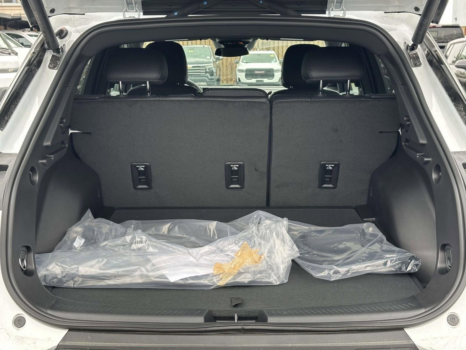 New 2026 Chevrolet Equinox EV LT image 22