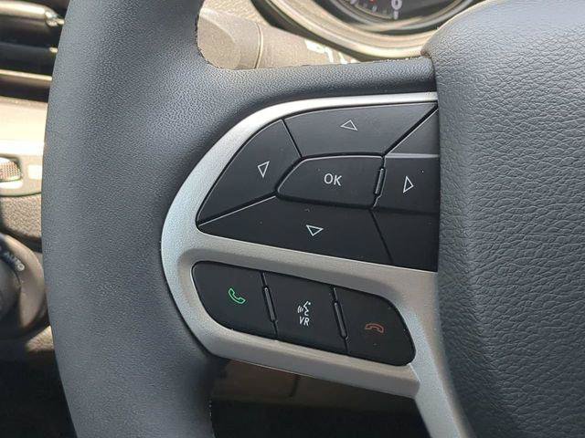 Certified 2022 Jeep Cherokee Latitude w/ Sun & Sound Group AWD/4WD image 28