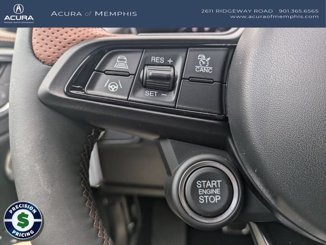 Used 2025 Alfa Romeo Giulia AWD w/ Driving Assist Package image 15