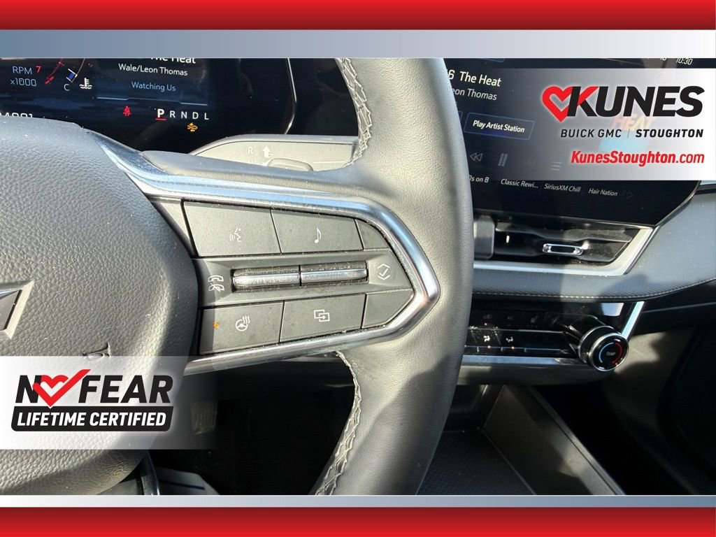 Used 2025 Chevrolet Equinox LT image 36