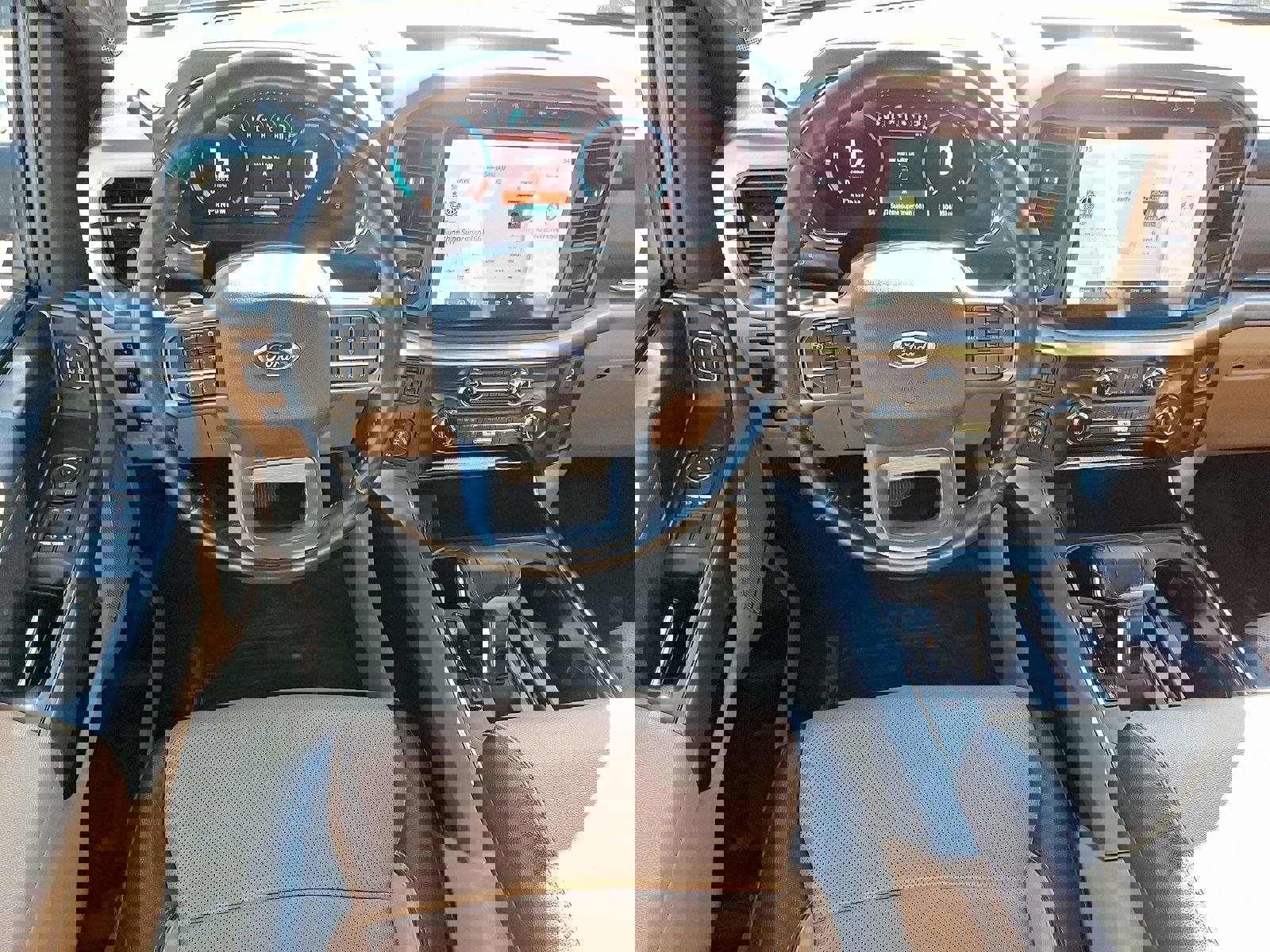 Used 2021 Ford F150 Lariat image 3