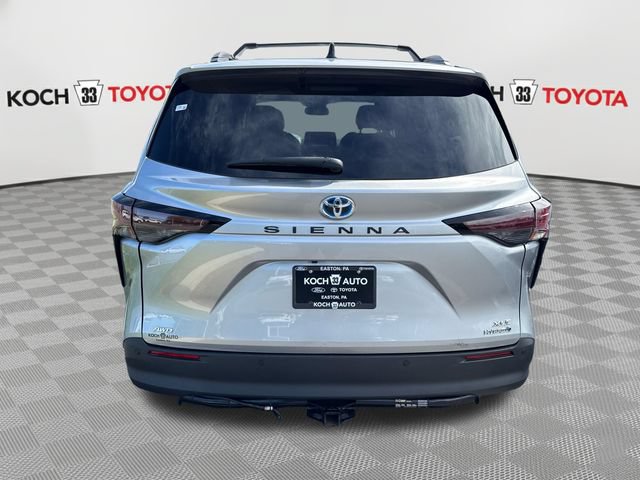 Used 2024 Toyota Sienna XLE w/ XLE Plus Package AWD/4WD image 7
