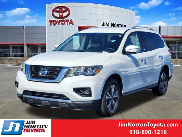 Used 2017 Nissan Pathfinder S image 3