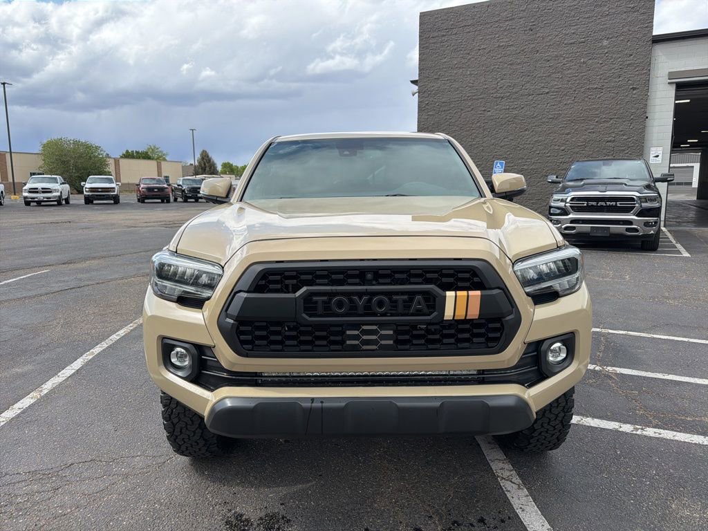 Used 2020 Toyota Tacoma TRD Off-Road w/ TRD Premium Off Road Package AWD/4WD image 3