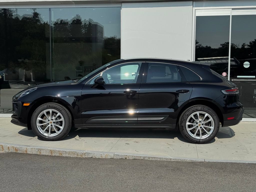 Certified 2025 Porsche Macan AWD/4WD video 2