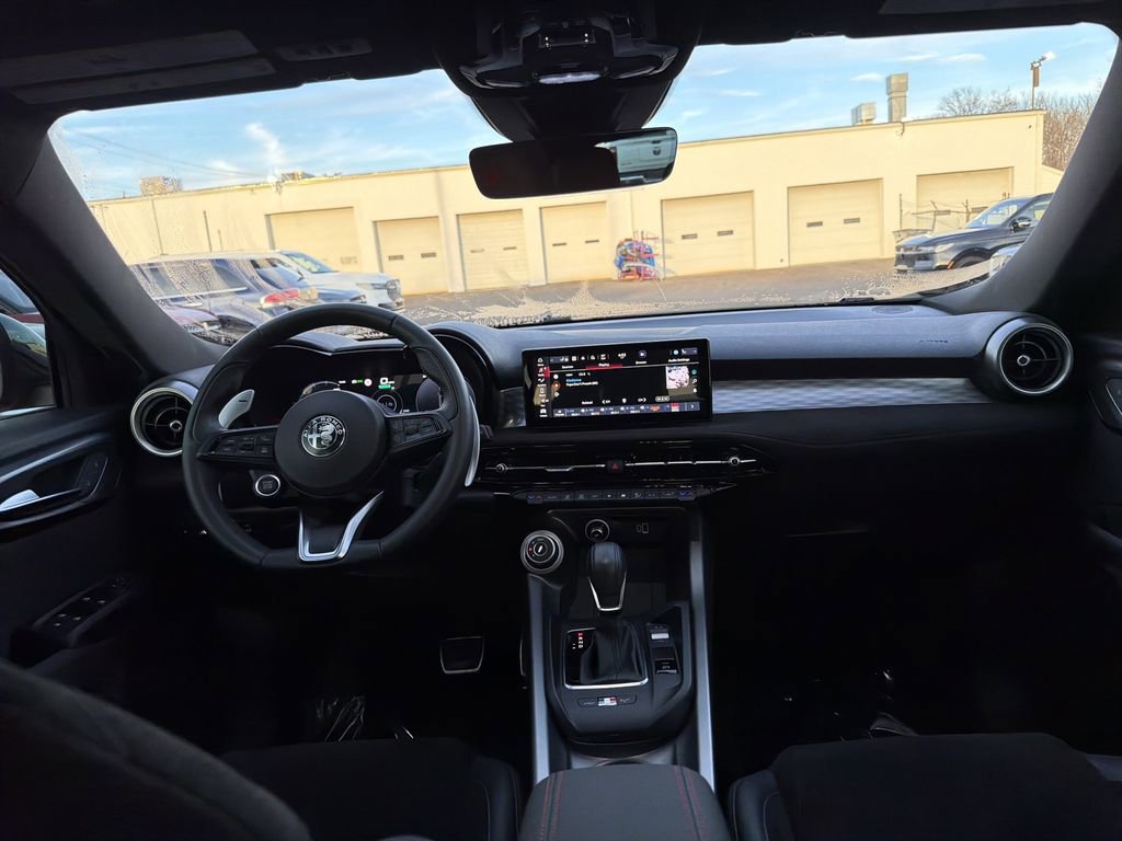 Used 2024 Alfa Romeo Tonale Veloce image 18
