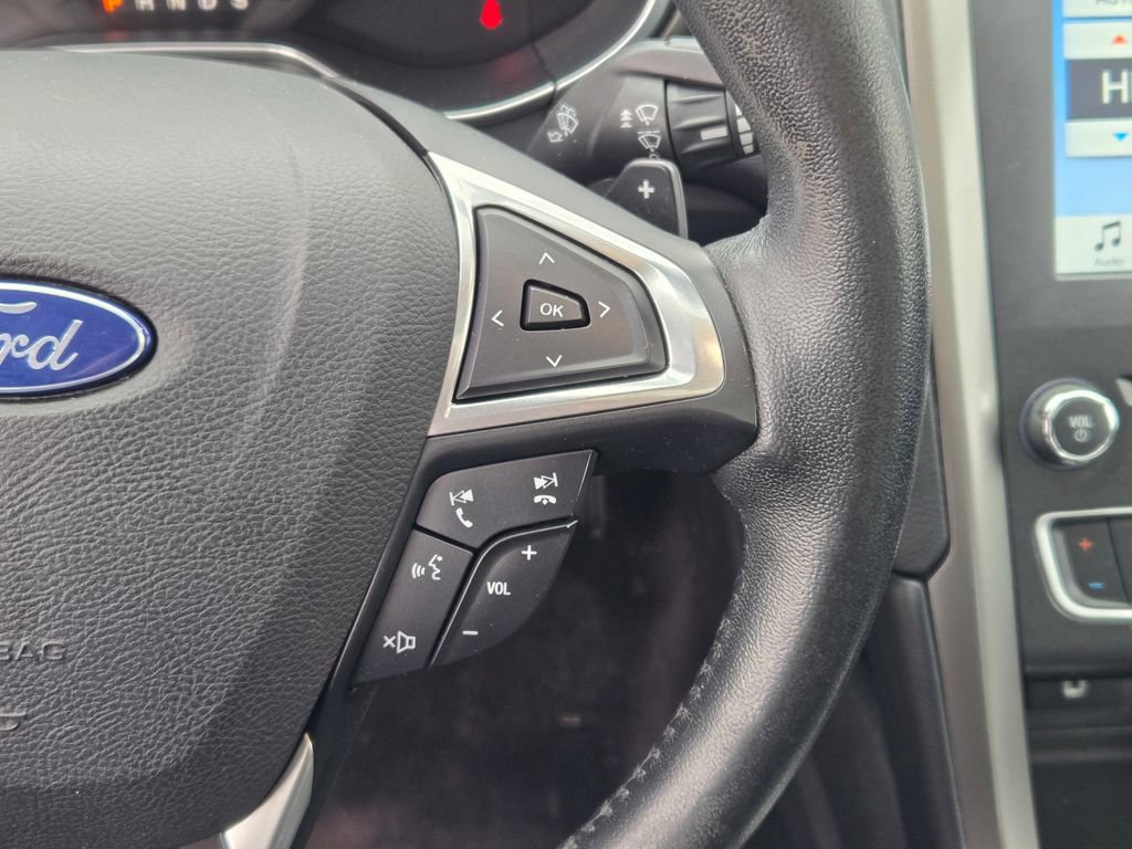 Used 2017 Ford Fusion SE w/ Fusion SE Technology Package image 41