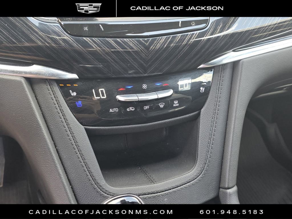 Certified 2024 Cadillac XT6 Premium Luxury w/ LPO, Floor Liner Package image 16