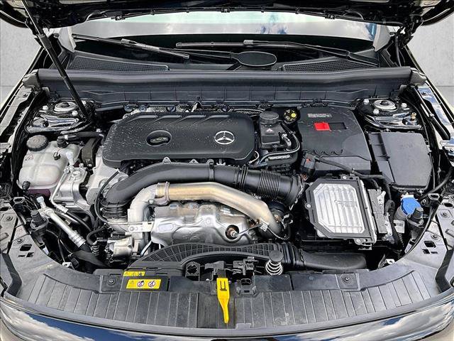New 2026 Mercedes-Benz GLB 250 image 13