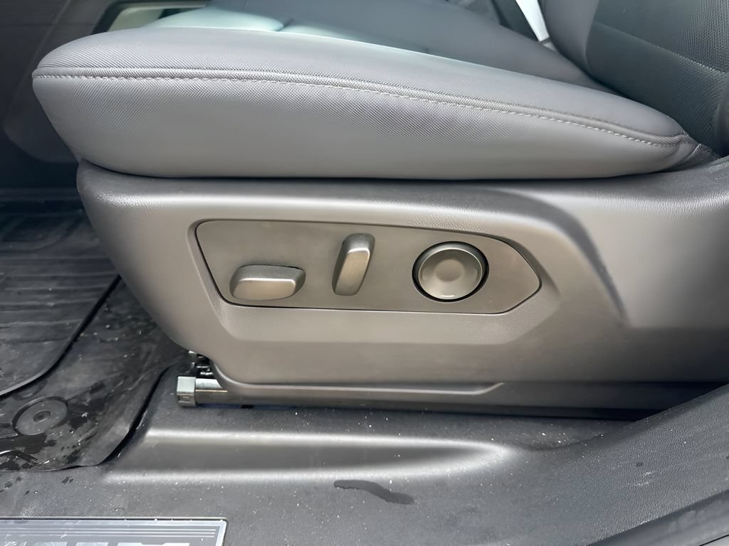 Used 2024 GMC Hummer EV 2X AWD/4WD image 10