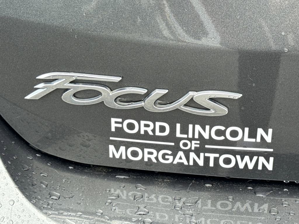 Used 2018 Ford Focus Titanium FWD image 35