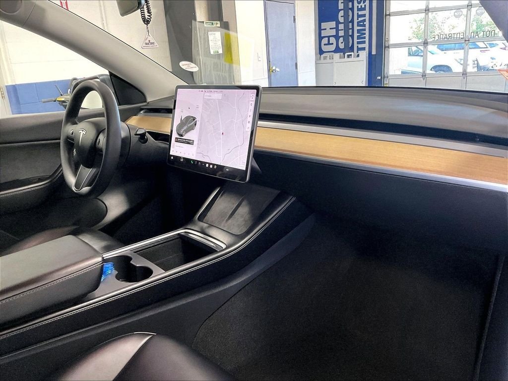 Used 2021 Tesla Model Y Long Range AWD/4WD image 14