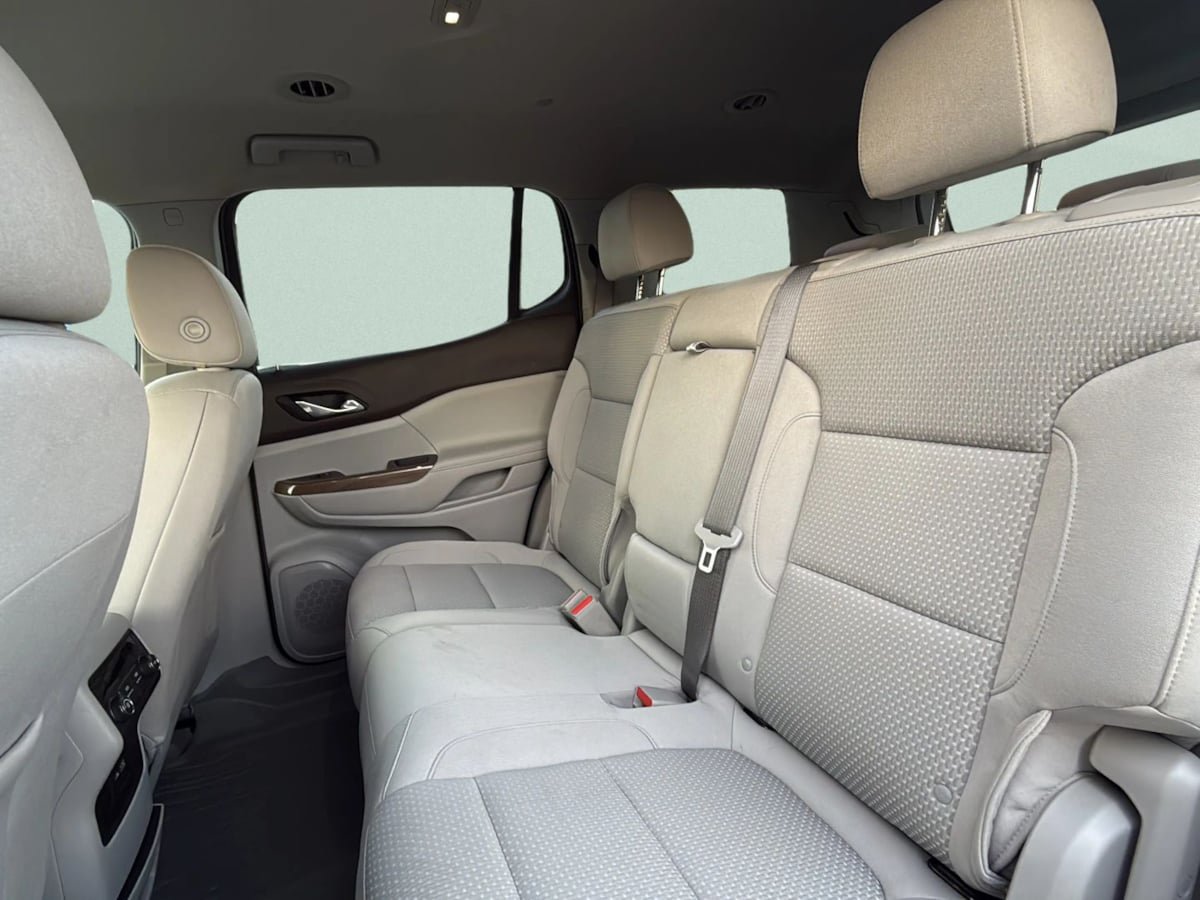 Used 2020 GMC Acadia SLE w/ LPO, Floor Liner Package FWD image 20