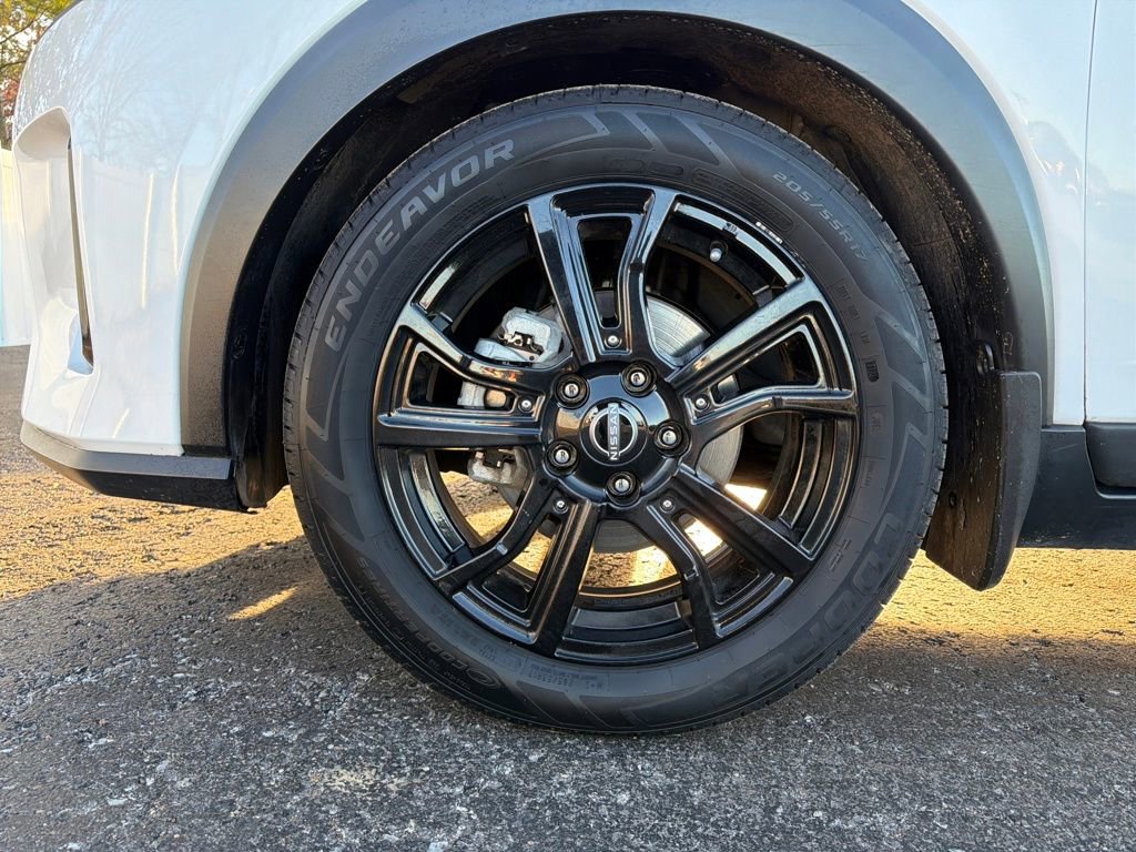 Used 2023 Nissan Kicks SR image 30