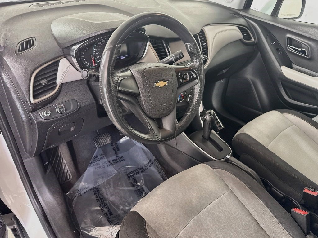 Used 2020 Chevrolet Trax LS FWD image 20