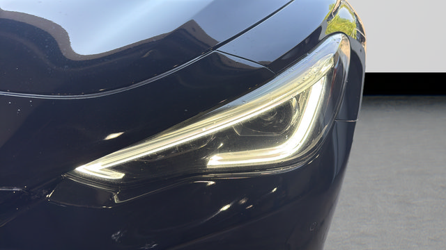 Used 2021 INFINITI Q60 Red Sport 400 w/ Cargo Package RWD image 29