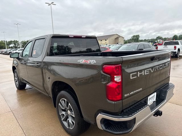 Used 2024 Chevrolet Silverado 1500 LT AWD/4WD image 5