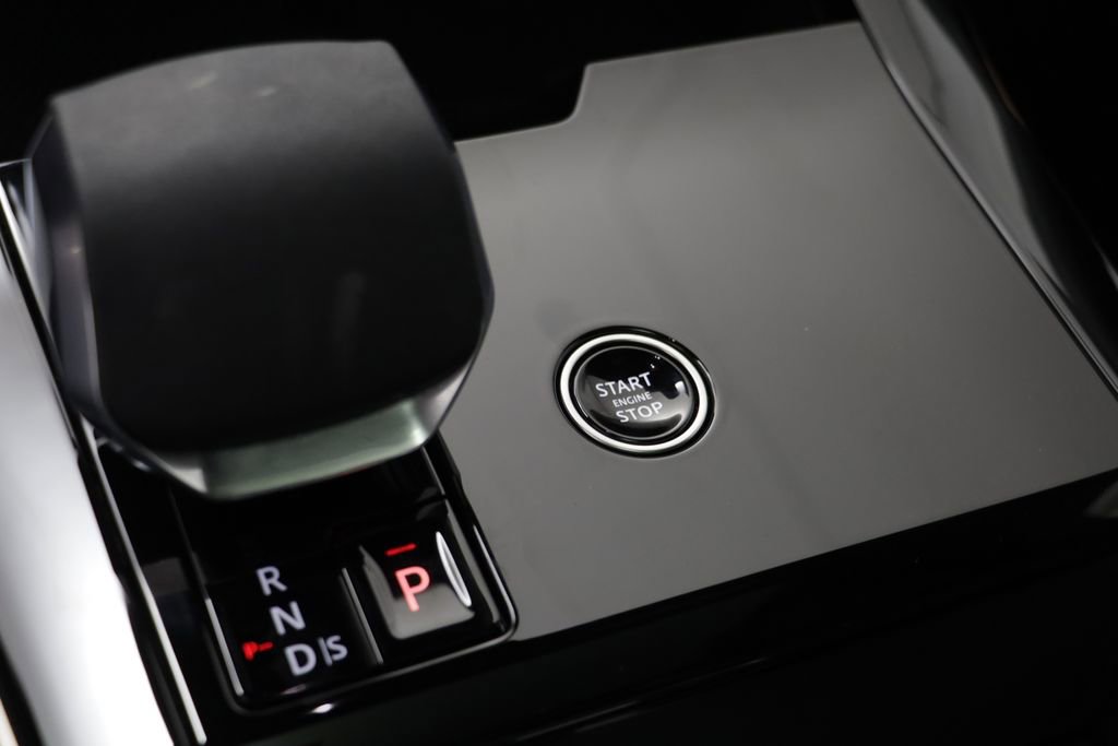Certified 2025 Land Rover Range Rover Sport SE AWD/4WD image 11
