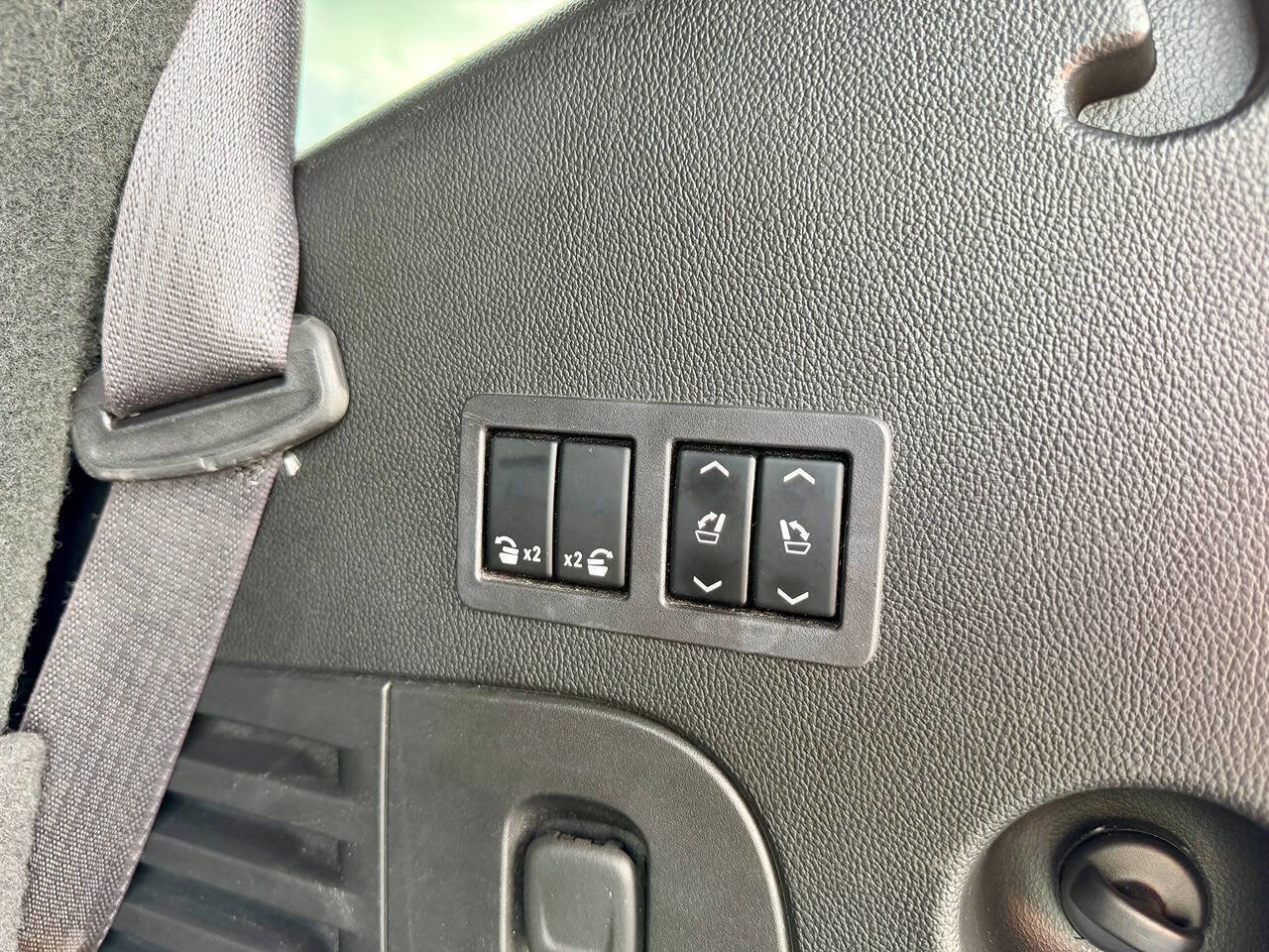 Used 2017 Cadillac Escalade Platinum AWD/4WD image 23