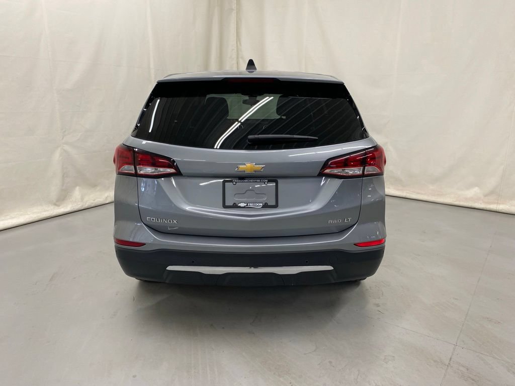 Used 2024 Chevrolet Equinox LT AWD/4WD image 7