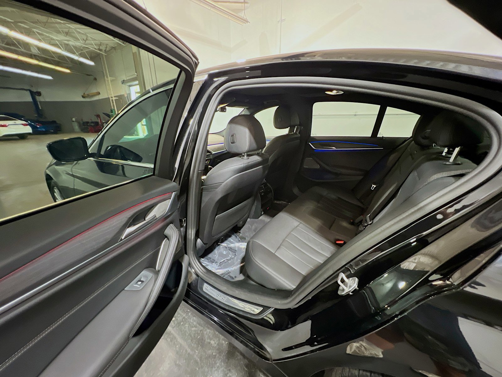 Used 2022 BMW 530i w/ Premium Package image 19