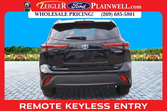 Used 2023 Toyota Highlander XLE image 4